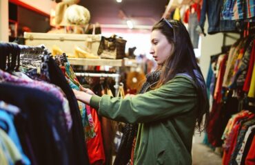 What Are The Best Places To Buy Vintage Clothes? Check Out The Details