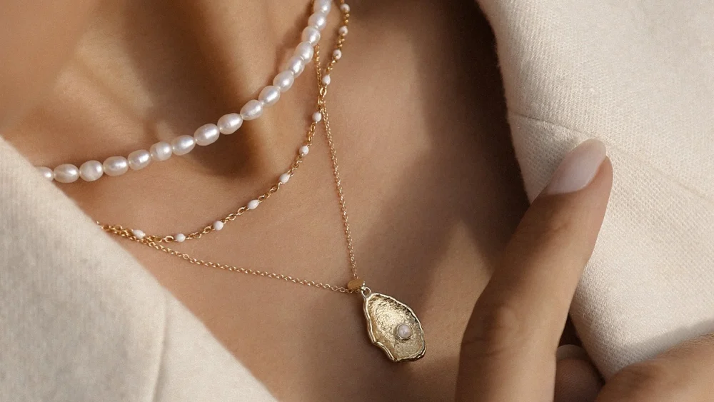 Encircling Elegance: The Timeless Charm and Subtle Power of Necklaces