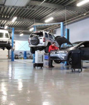 Why Local Auto Repair Shops Beat Big Chains