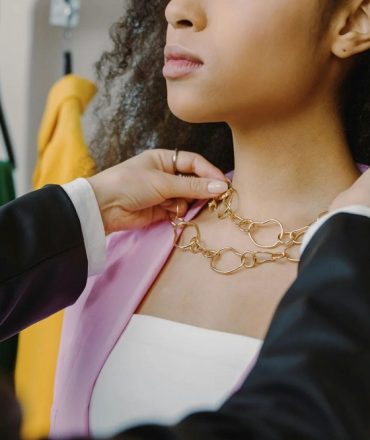 How Accessories Influence First Impressions and Personal Branding